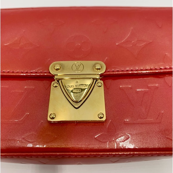 Auth Louis Vuitton LV Pink Framboise Vernis Monogram Leather Malibu Street Bag - Picture 7 of 16